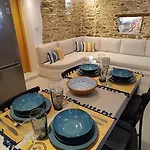 Cocοon Escape In * Tínos