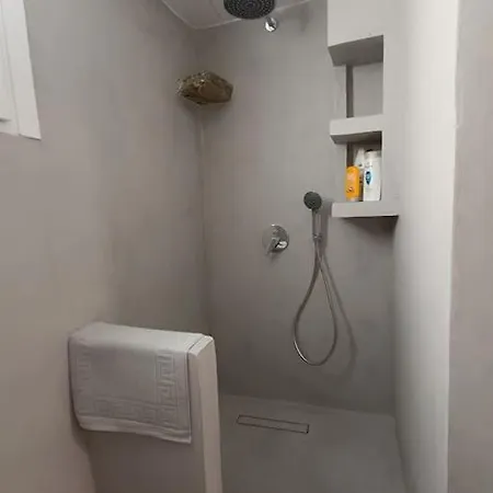 Cocοon Escape In Apartament