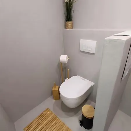 Cocοon Escape In Tínos