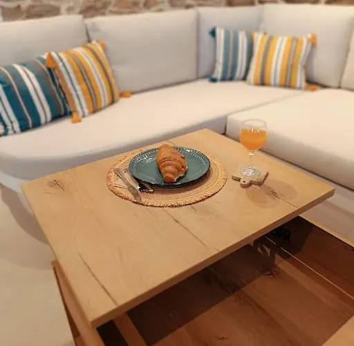 Cocοon Escape In Apartamento